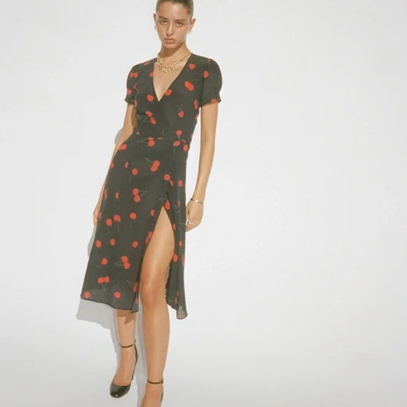 Réalisation Par The Teale Wrap Midi Dress in Wild Cherry NWT Sz XS - Picture 1 of 5